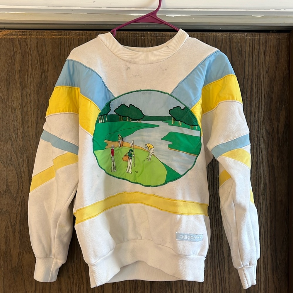 VINTAGE ADIDAS SWEATSHIRT! The Hills Golf